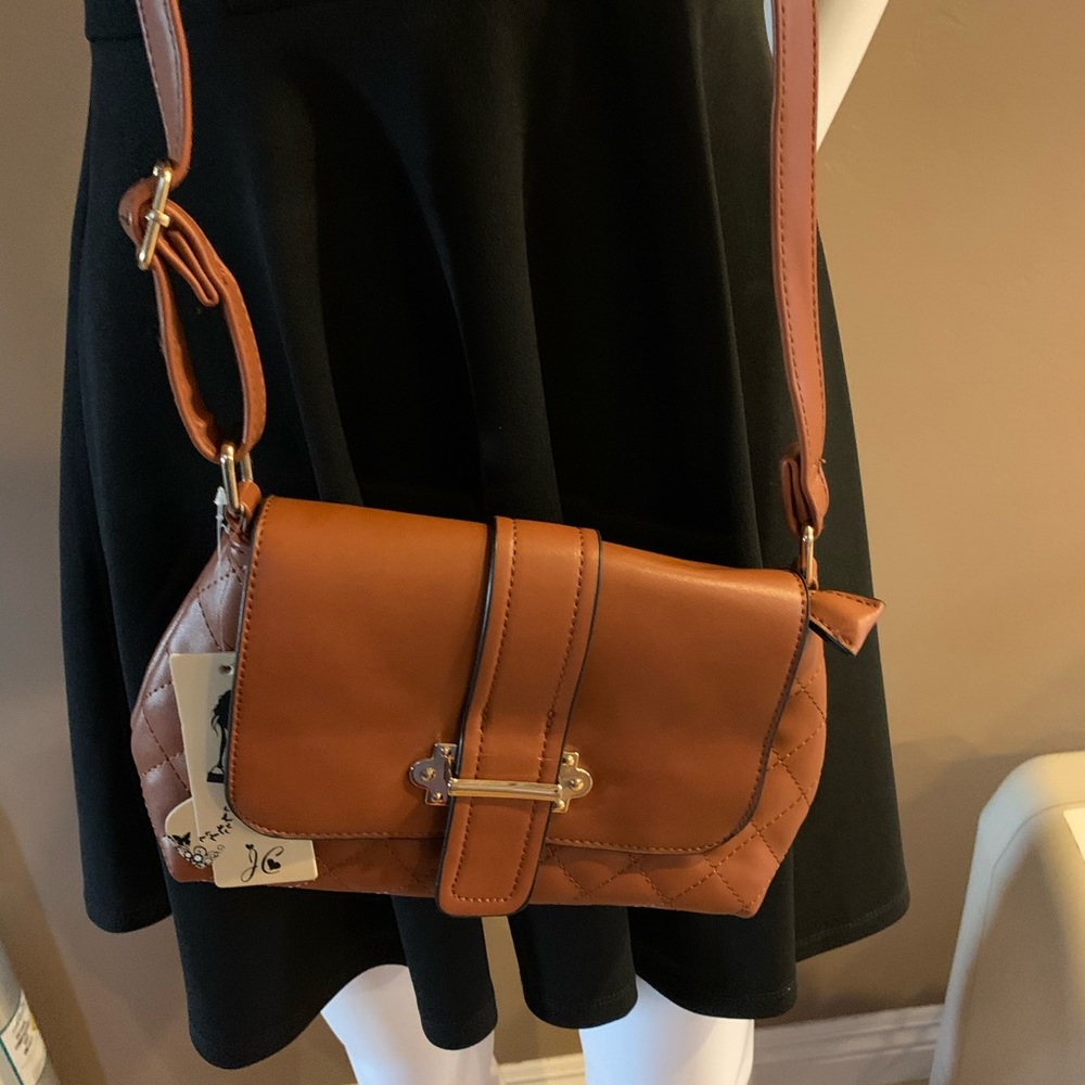Crossbody bag brown quilted front with gold